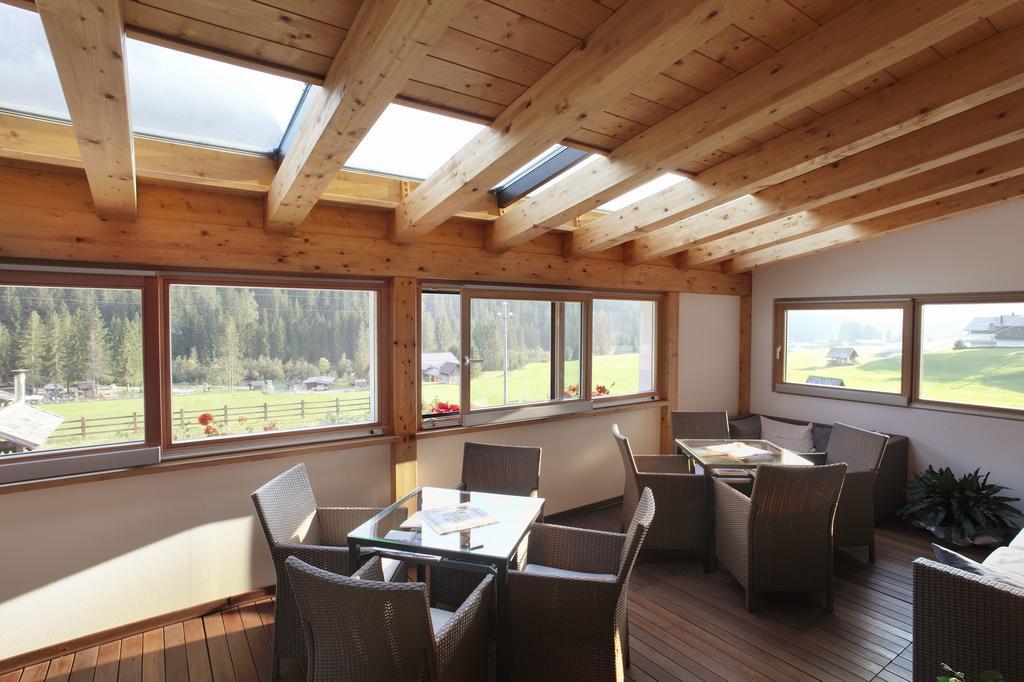 Hotel Haus Michaela Sappada Exteriör bild