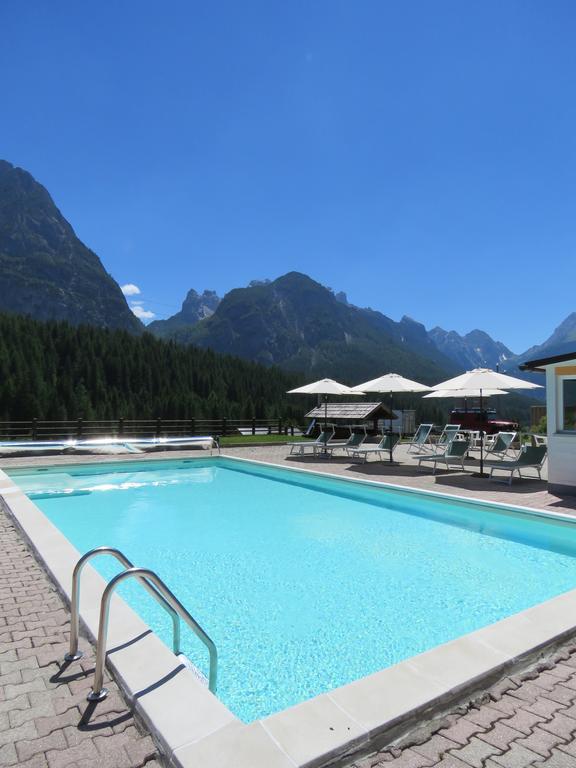 Hotel Haus Michaela Sappada Exteriör bild