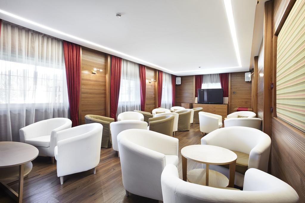 Hotel Haus Michaela Sappada Exteriör bild